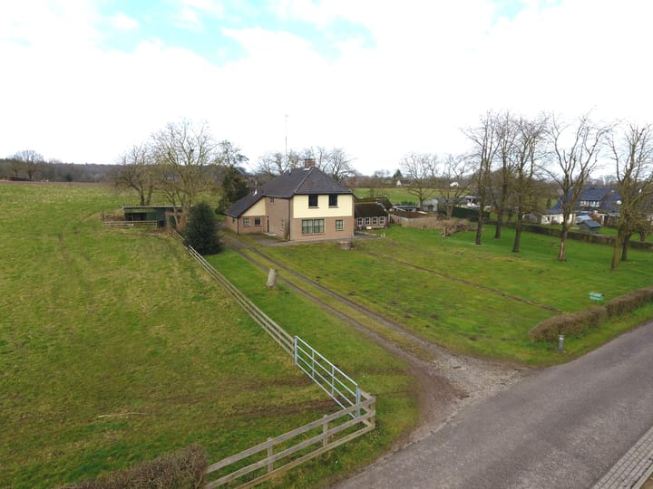 Foto 5 van 2e Colonjes 10