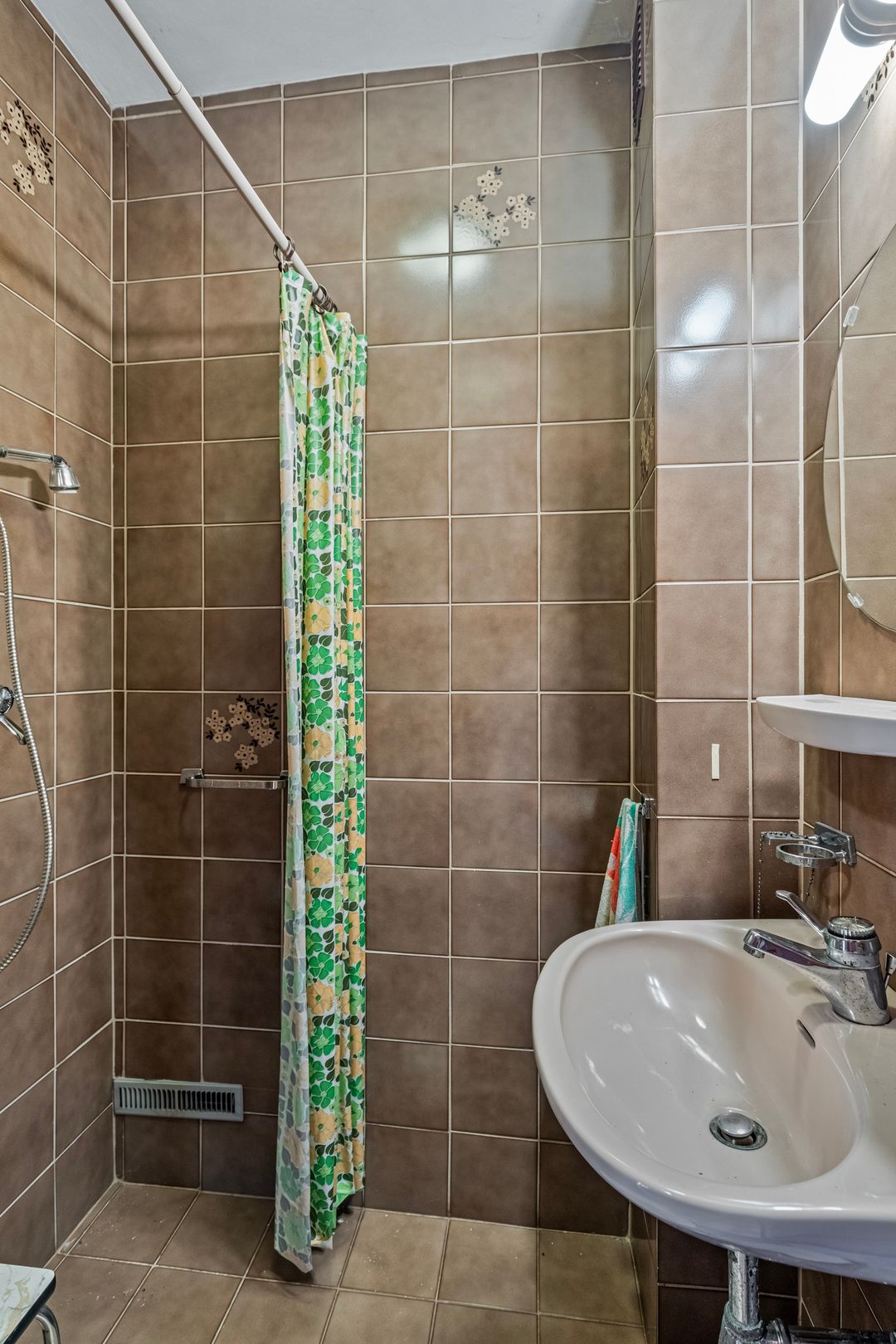 Foto 17 van 2e Colonjes 10