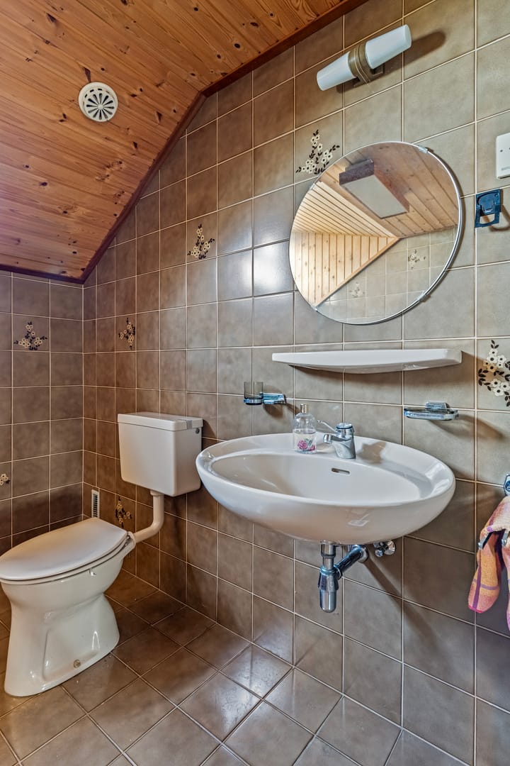 Foto 27 van 2e Colonjes 10