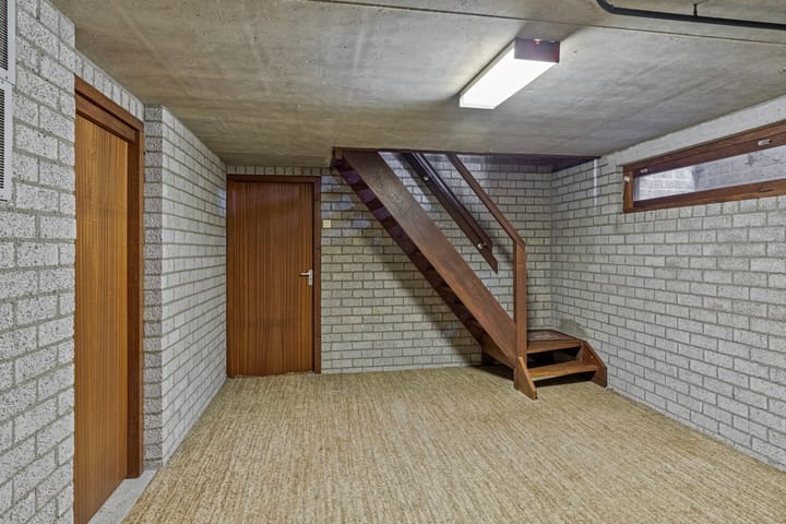 Foto 35 van 2e Colonjes 10