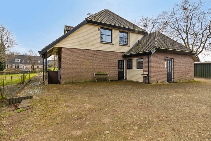 Foto 42 van 2e Colonjes 10