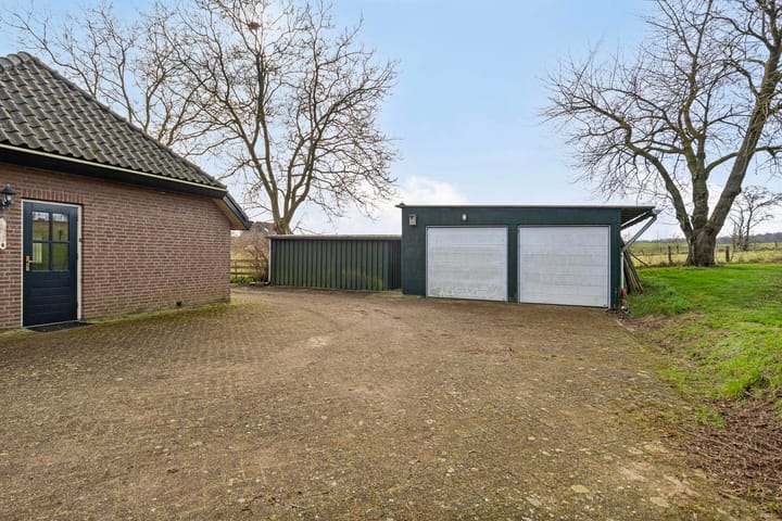 Foto 44 van 2e Colonjes 10