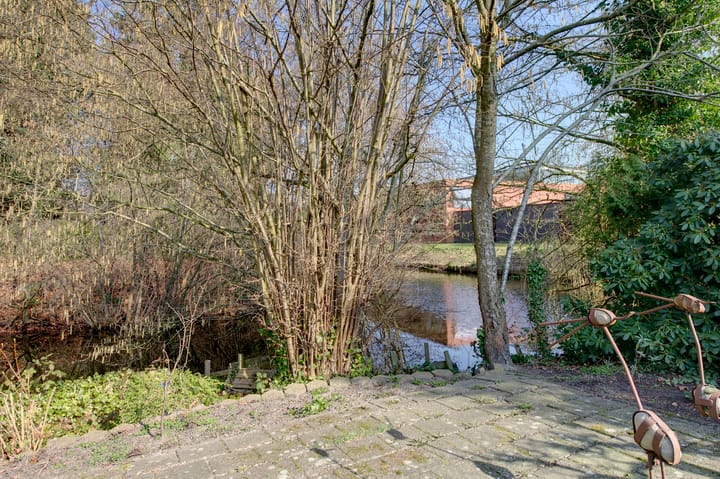 Foto 11 van Burgemeester Mr. H.J. Engelkens-laan 13