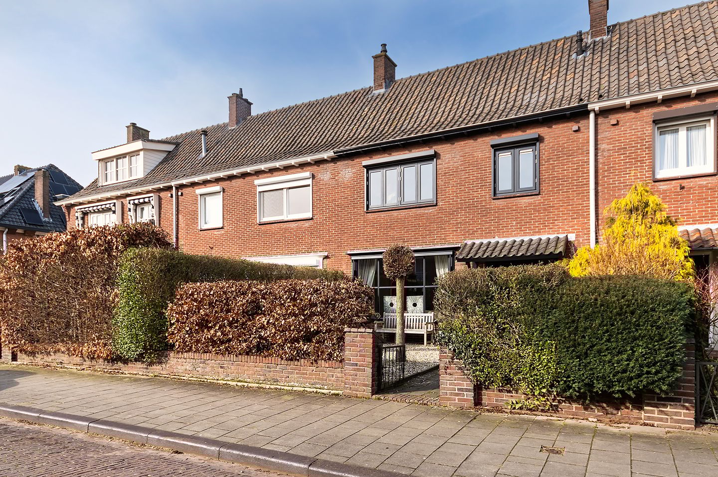 Foto 1 van Antillenweg 8