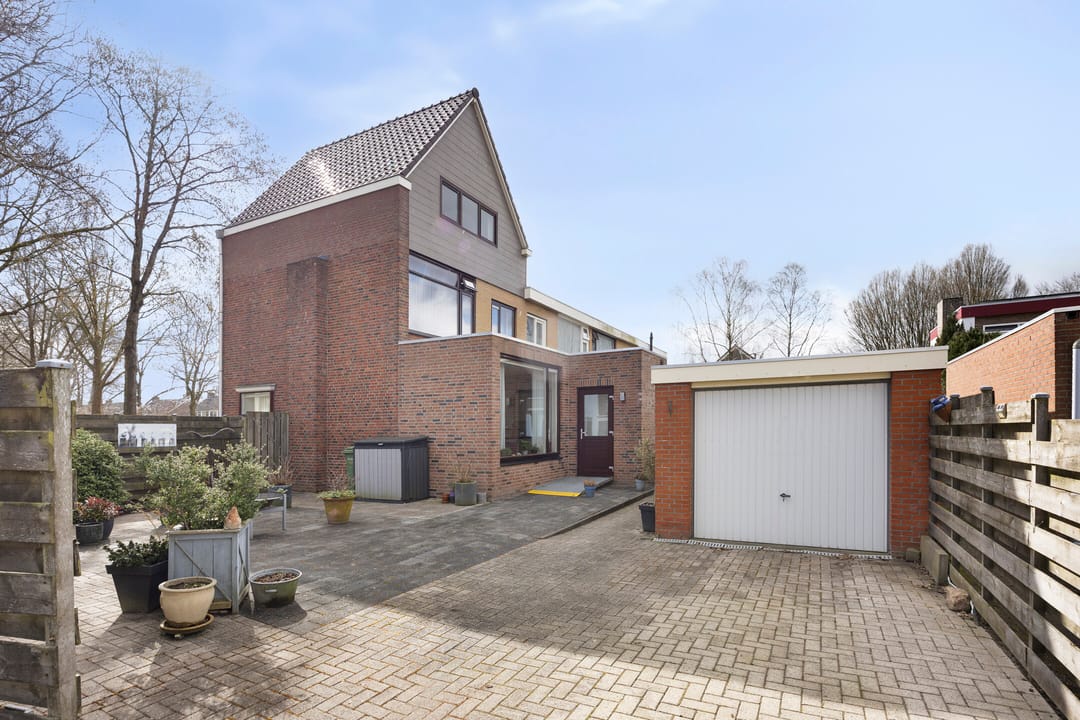 Foto 23 van Bernhardlaan 25