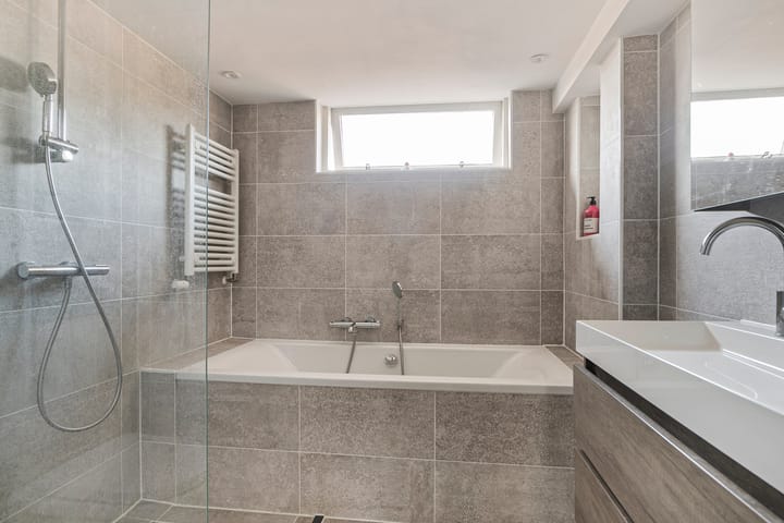 Foto 12 van Kamerlingh Onneslaan 33