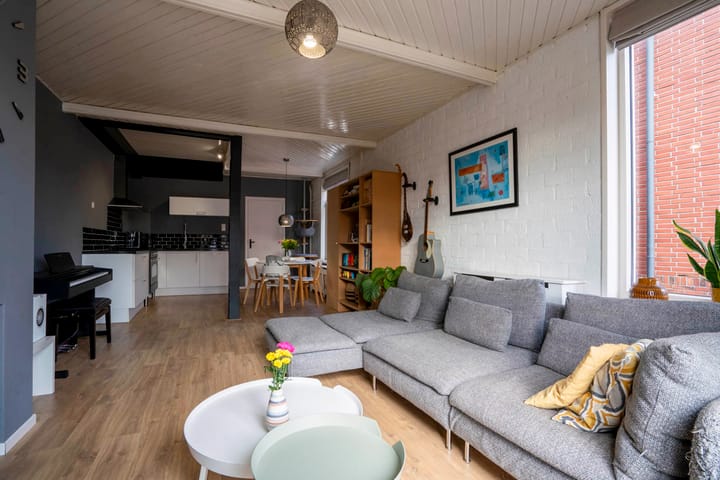 Foto 10 van Middenweg 48