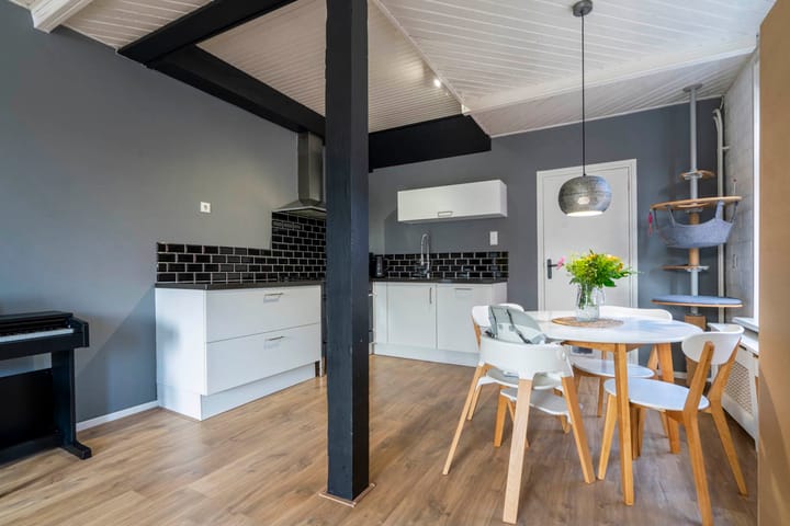 Foto 12 van Middenweg 48