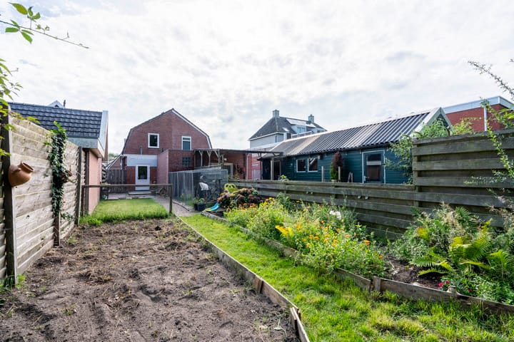 Foto 26 van Middenweg 48