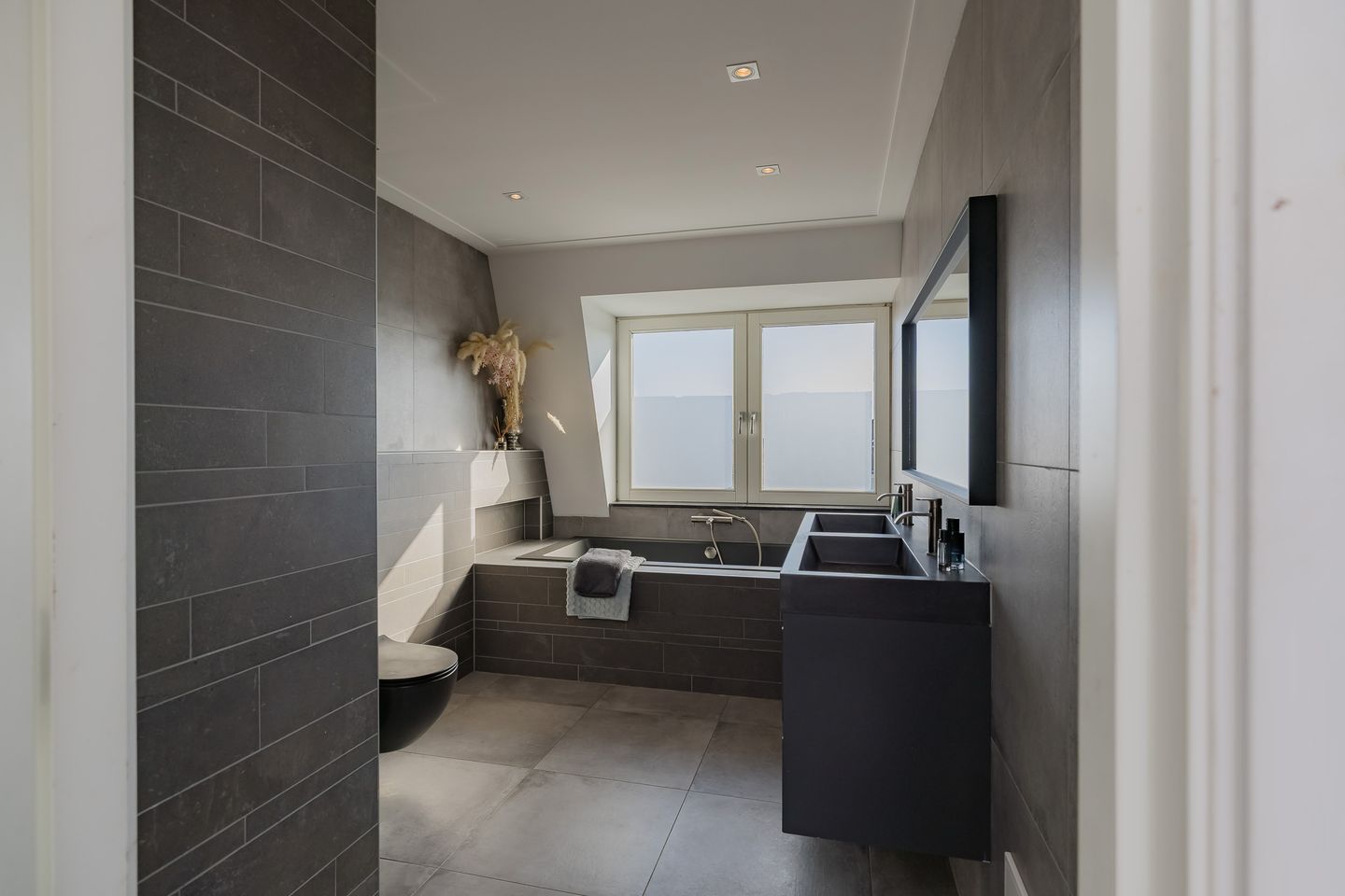 Foto 4 van Voltastraat 10