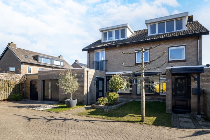 Photo 32 of Merlijnshof 12