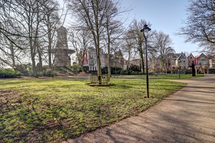 Foto 41 van Spieringstraat 157