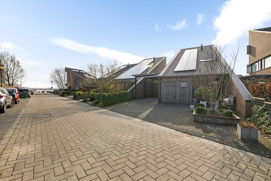 Photo 41 of De Fluessen 30