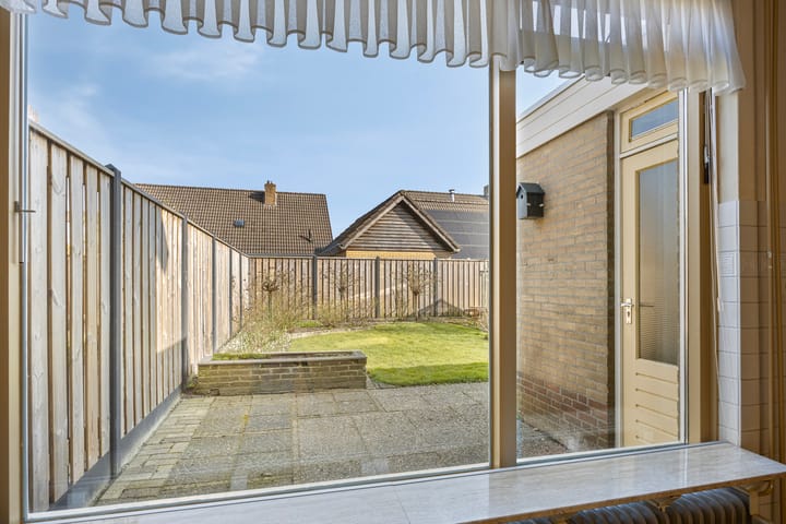 Photo 7 of Laweistraat 4