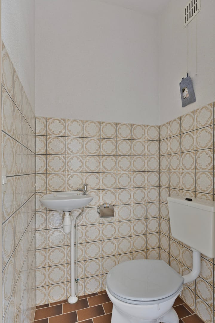 Photo 8 of Laweistraat 4