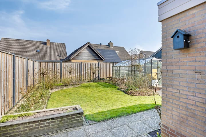 Photo 22 of Laweistraat 4