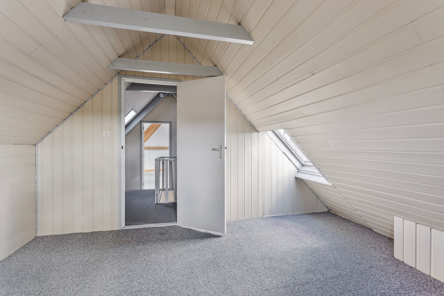 Foto 19 van Brânbuorren 6