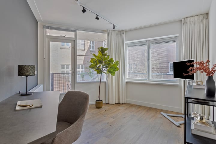 Photo 10 of President Brandstraat 7