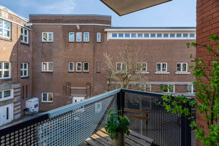 Photo 14 of President Brandstraat 7