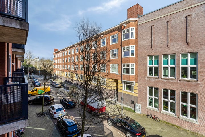 Photo 15 of President Brandstraat 7