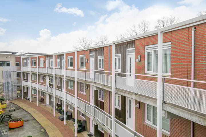 Foto 2 van Sara Burgerhartsingel 375