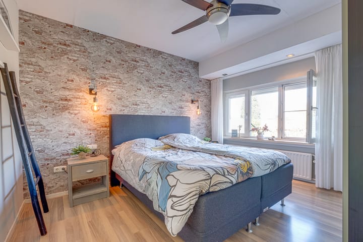 Foto 21 van Julianalaan 16