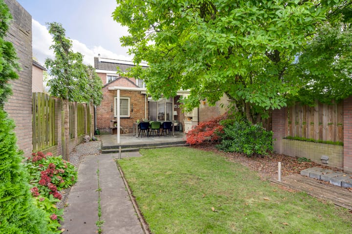 Foto 25 van Julianalaan 16