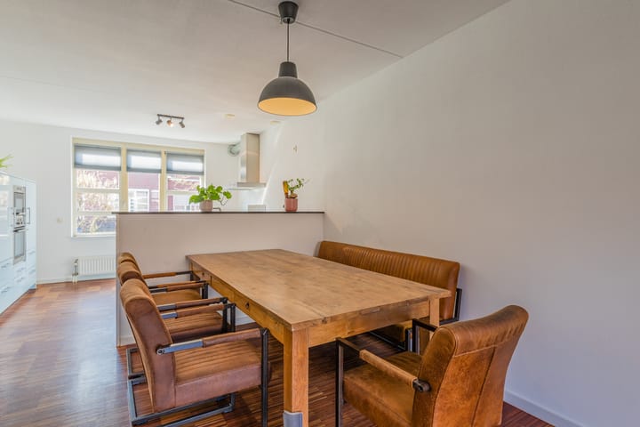 Foto 11 van Hans Vredeman de Vriesstraat 13