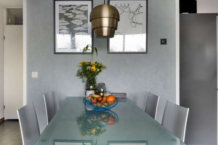 Photo 6 of Theemsstraat 9