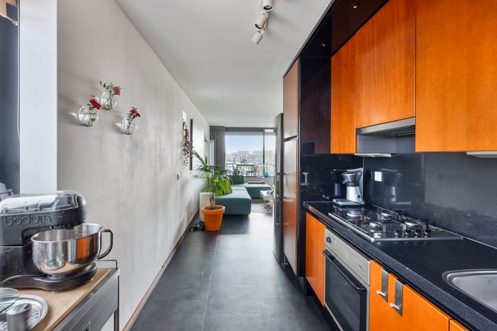 Photo 7 of Theemsstraat 9