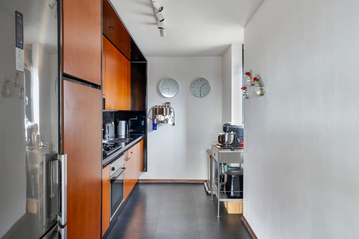 Photo 8 of Theemsstraat 9