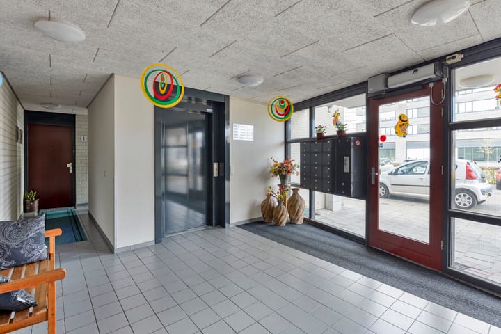 Photo 19 of Theemsstraat 9