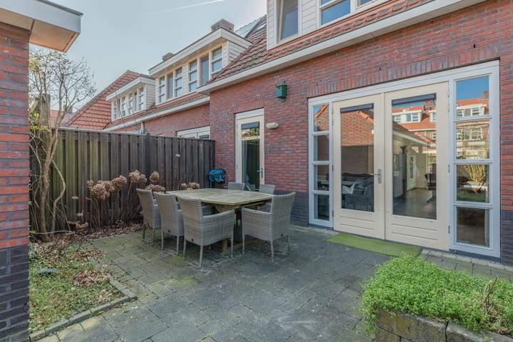 Foto 35 van Hans Vredeman de Vriesstraat 13