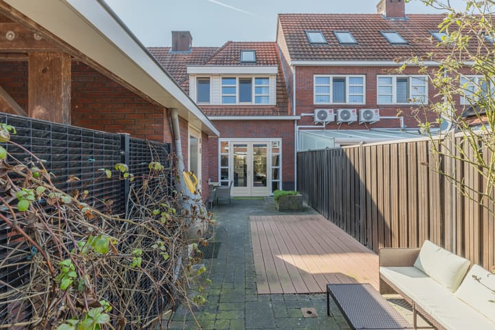 Foto 36 van Hans Vredeman de Vriesstraat 13