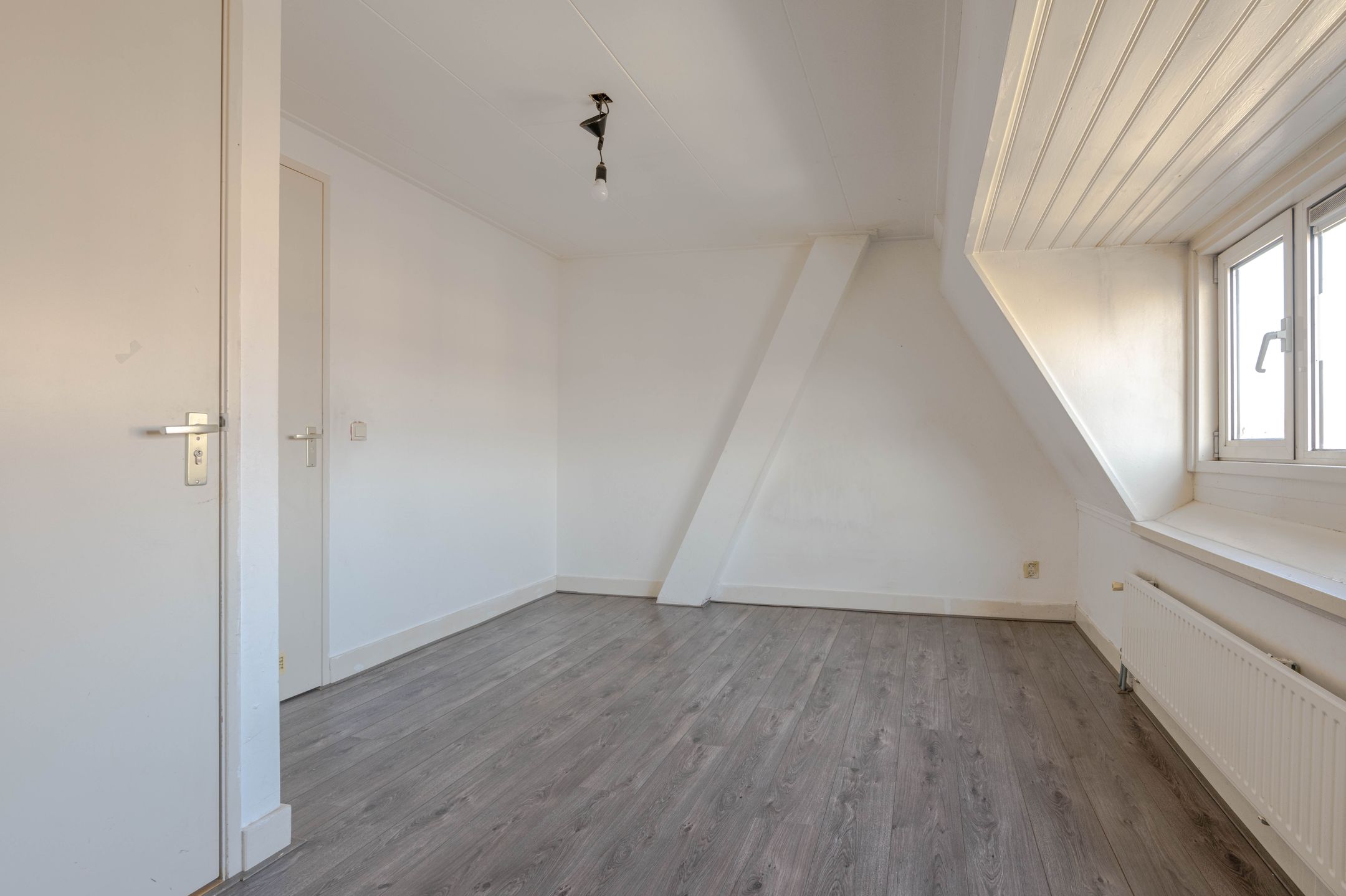 Foto 15 van Insulindestraat 49-B01