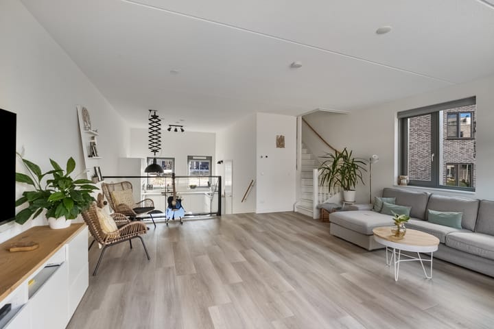 Foto 16 van Voorbuurt 50