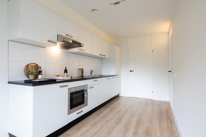 Photo 3 of Crooswijkseweg 91-D