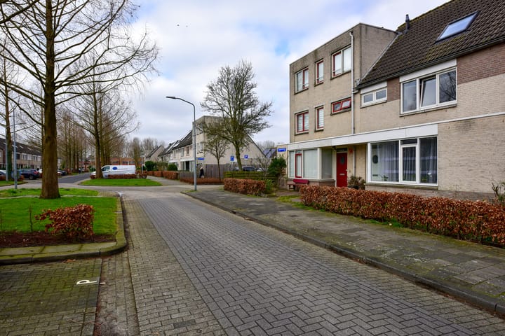 Photo 22 of Lotusbloemweg 31