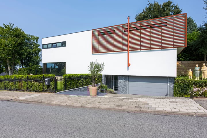K.L.M.-straat 3