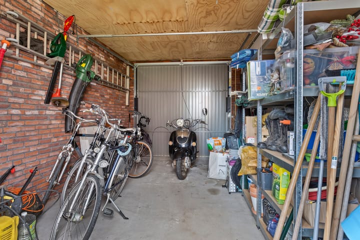 Foto 39 van Van 't Hulstraat 14