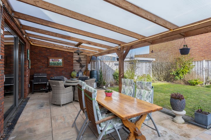 Foto 42 van Van 't Hulstraat 14