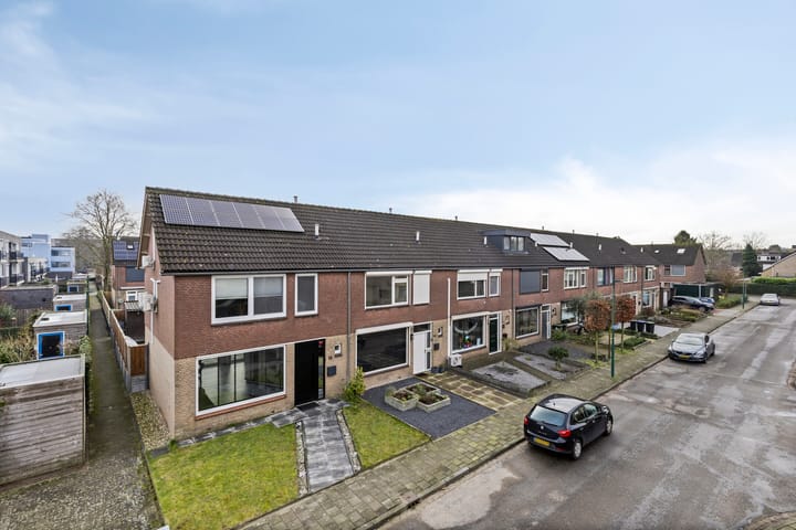 Foto 9 van Azaleastraat 16