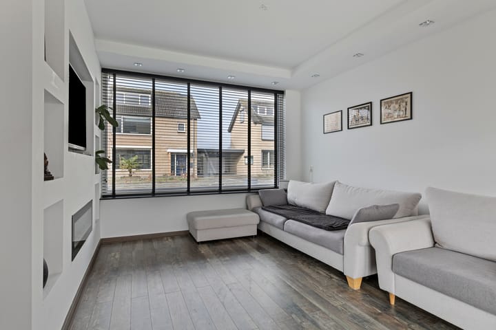 Foto 13 van Azaleastraat 16