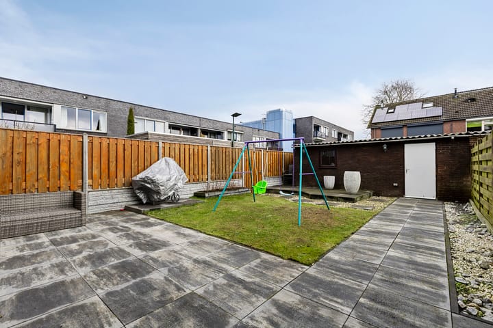 Foto 27 van Azaleastraat 16