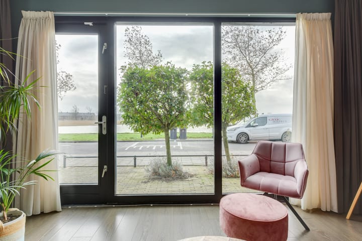 Foto 11 van Zuiderlicht 169