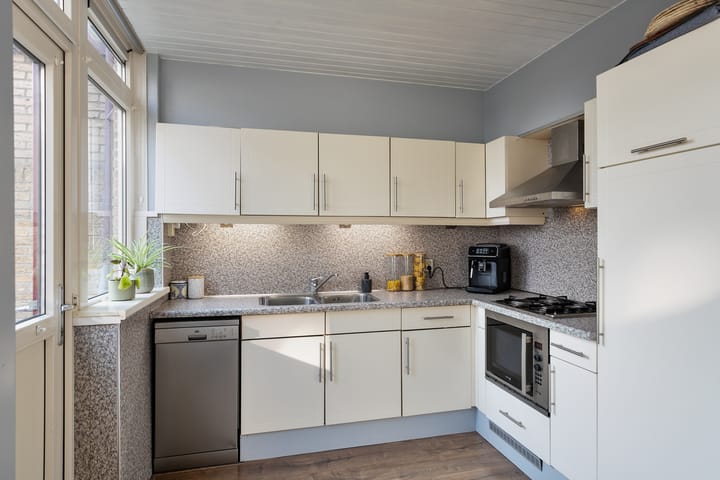 Photo 12 of Aarkade 92