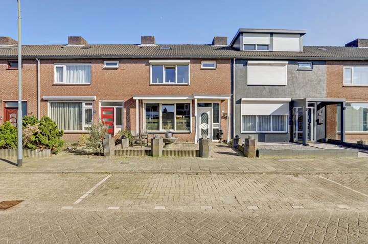 Photo 1 of Zwaluwstraat 13