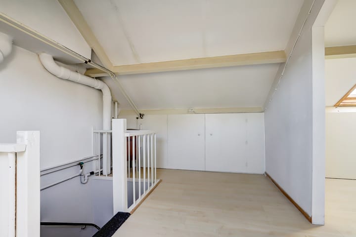 Photo 26 of Zwaluwstraat 13