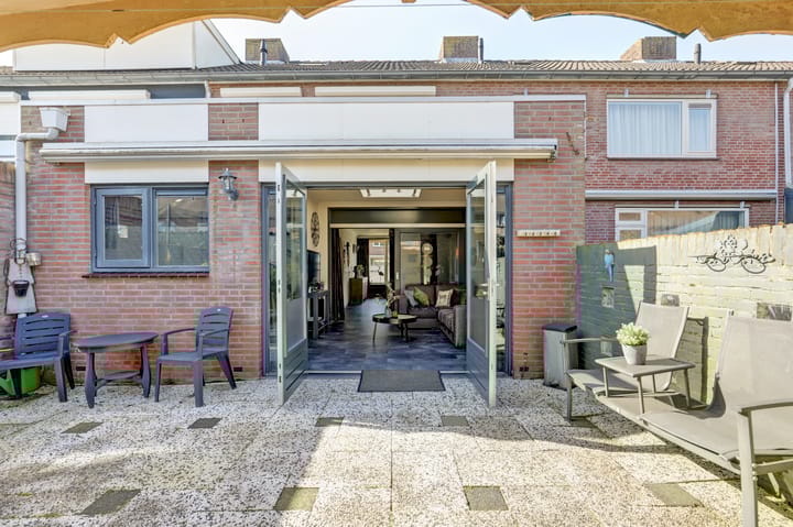 Photo 33 of Zwaluwstraat 13