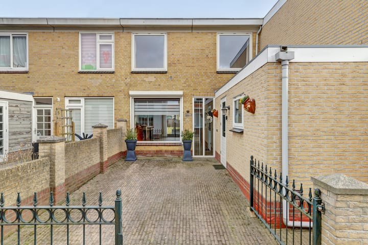 Photo 31 of Trompstraat 27